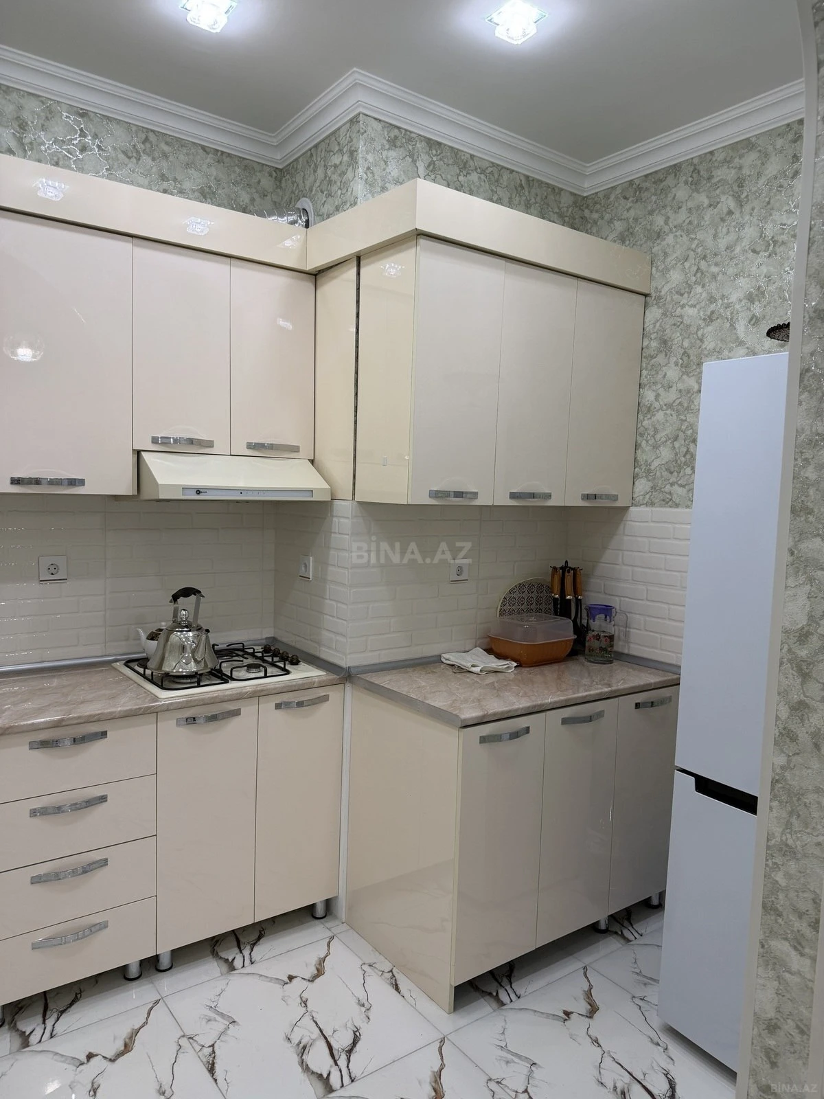 Satılır 2 otaqlı mənzil 68 m²