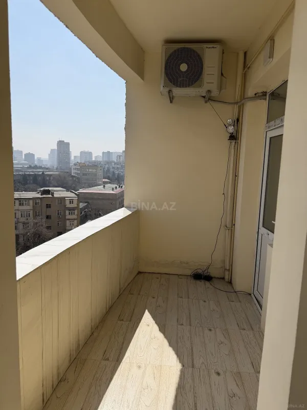 Satılır 2 otaqlı mənzil 68 m²