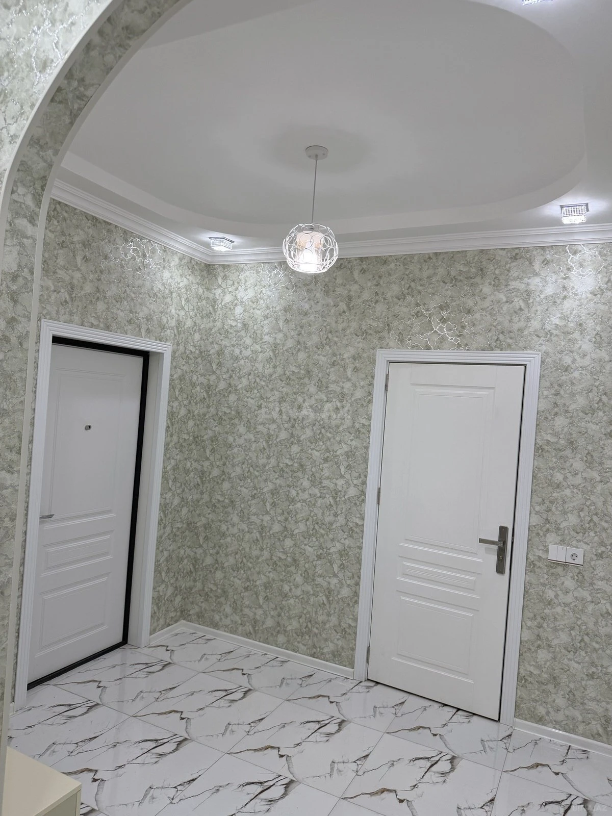 Satılır 2 otaqlı mənzil 68 m²