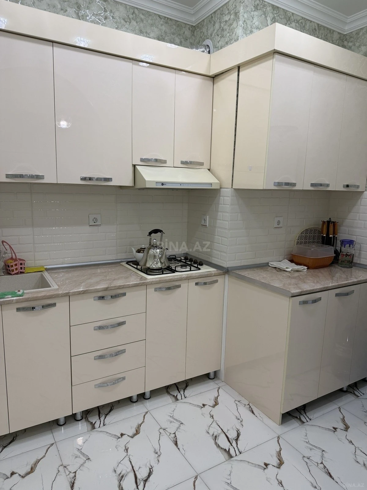 Satılır 2 otaqlı mənzil 68 m²