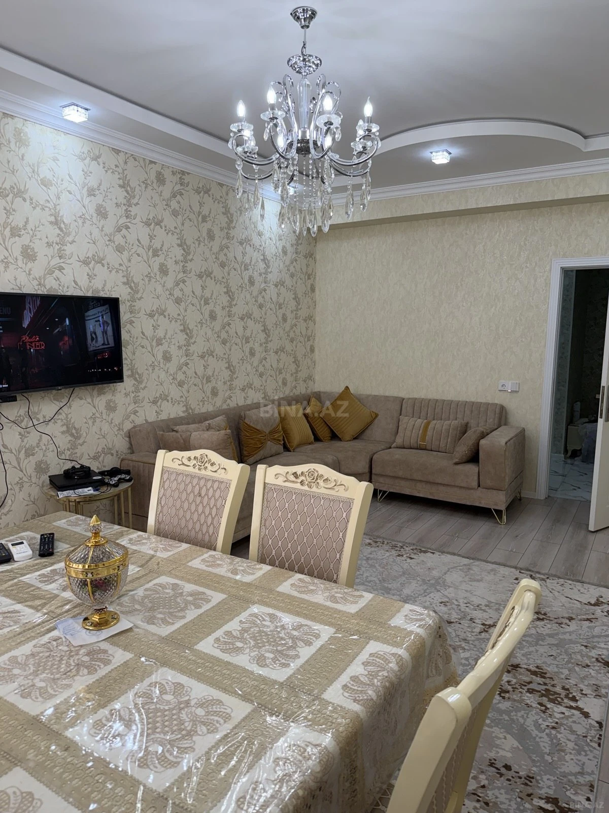 Satılır 2 otaqlı mənzil 68 m²