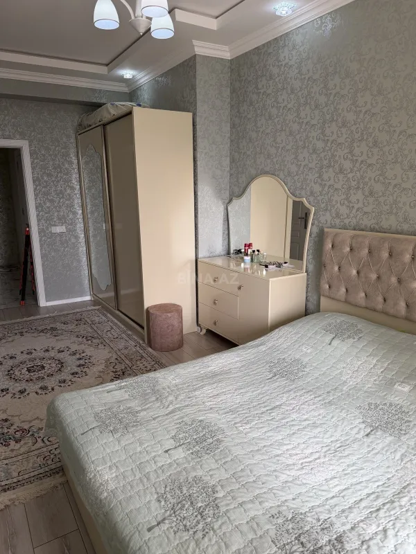 Satılır 2 otaqlı mənzil 68 m²