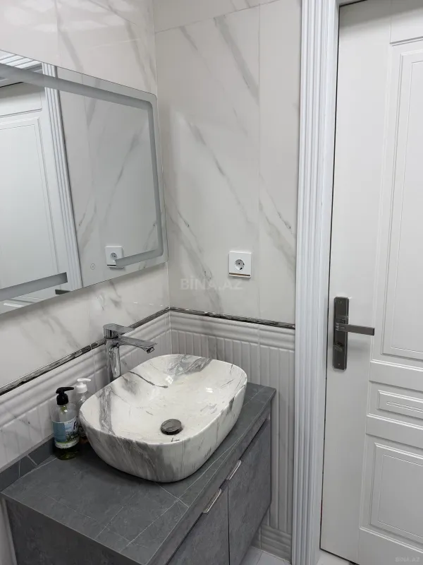 Satılır 2 otaqlı mənzil 68 m²