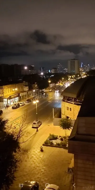 Kirayə verilir 4 otaqlı mənzil 190 m²