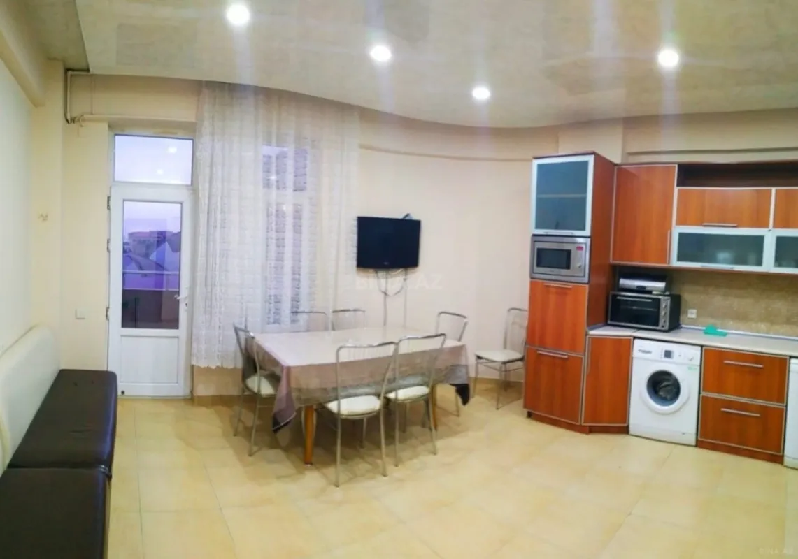 Kirayə verilir 4 otaqlı mənzil 190 m²