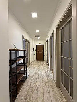 Satılır 3 otaqlı mənzil 130 m²