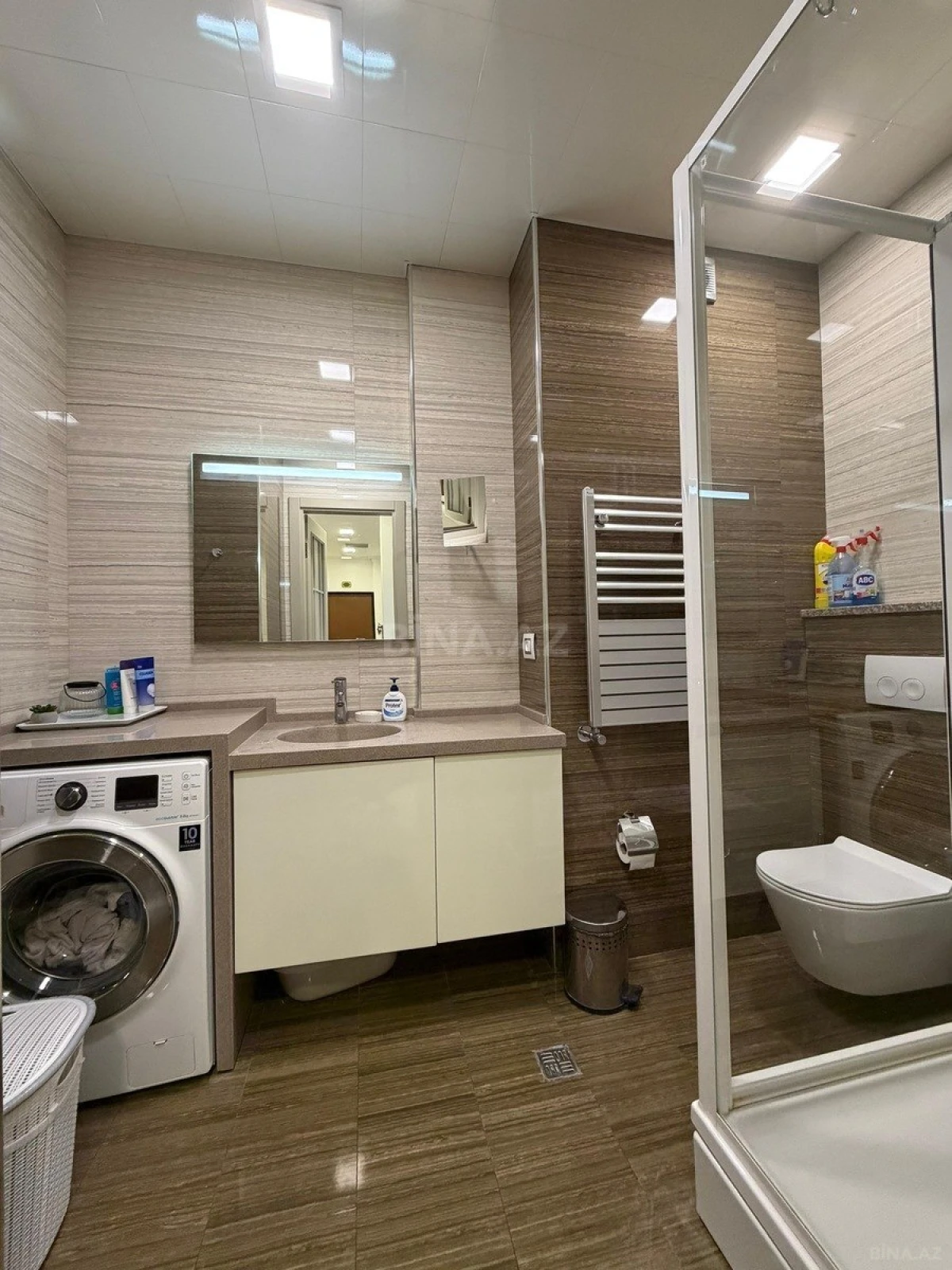 Satılır 3 otaqlı mənzil 130 m²