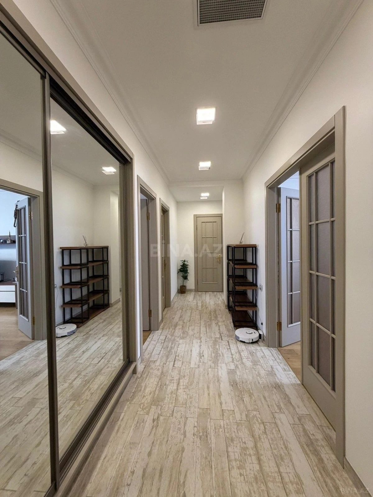 Satılır 3 otaqlı mənzil 130 m²