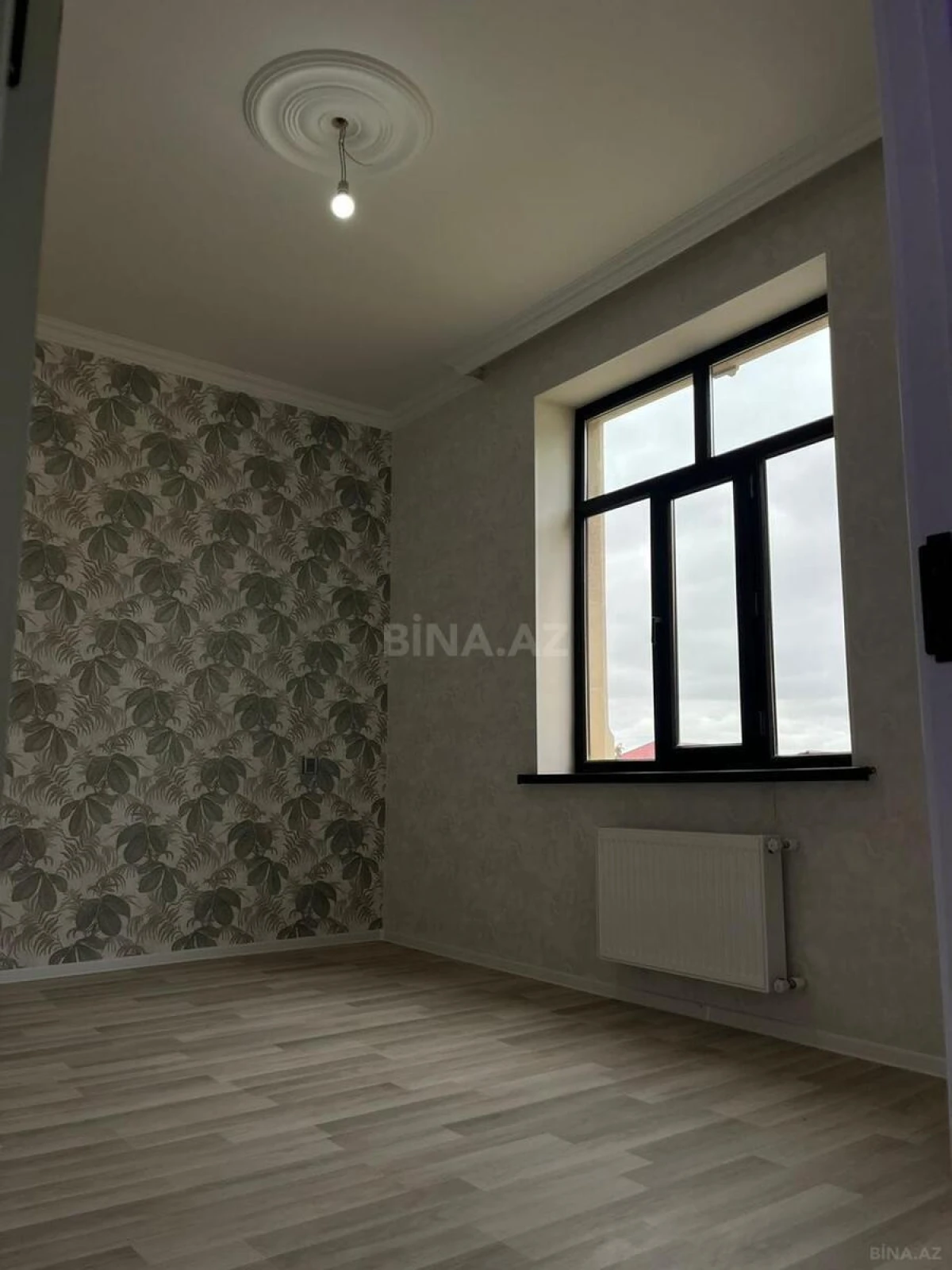Satılır 5 otaqlı həyət evi 180 m²