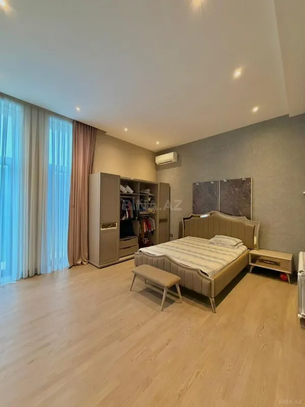 Satılır 7 otaqlı həyət evi 500 m²