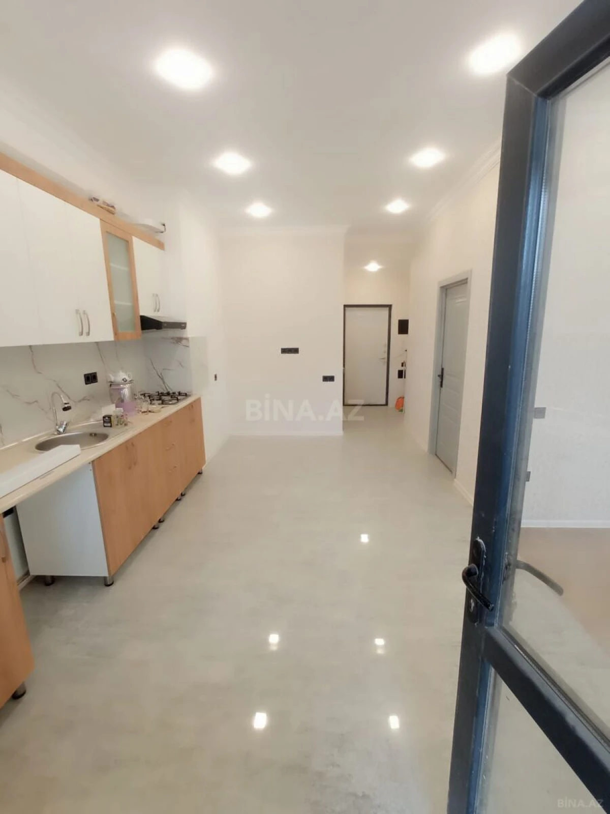 Kirayə verilir 2 otaqlı ofis 60 m²