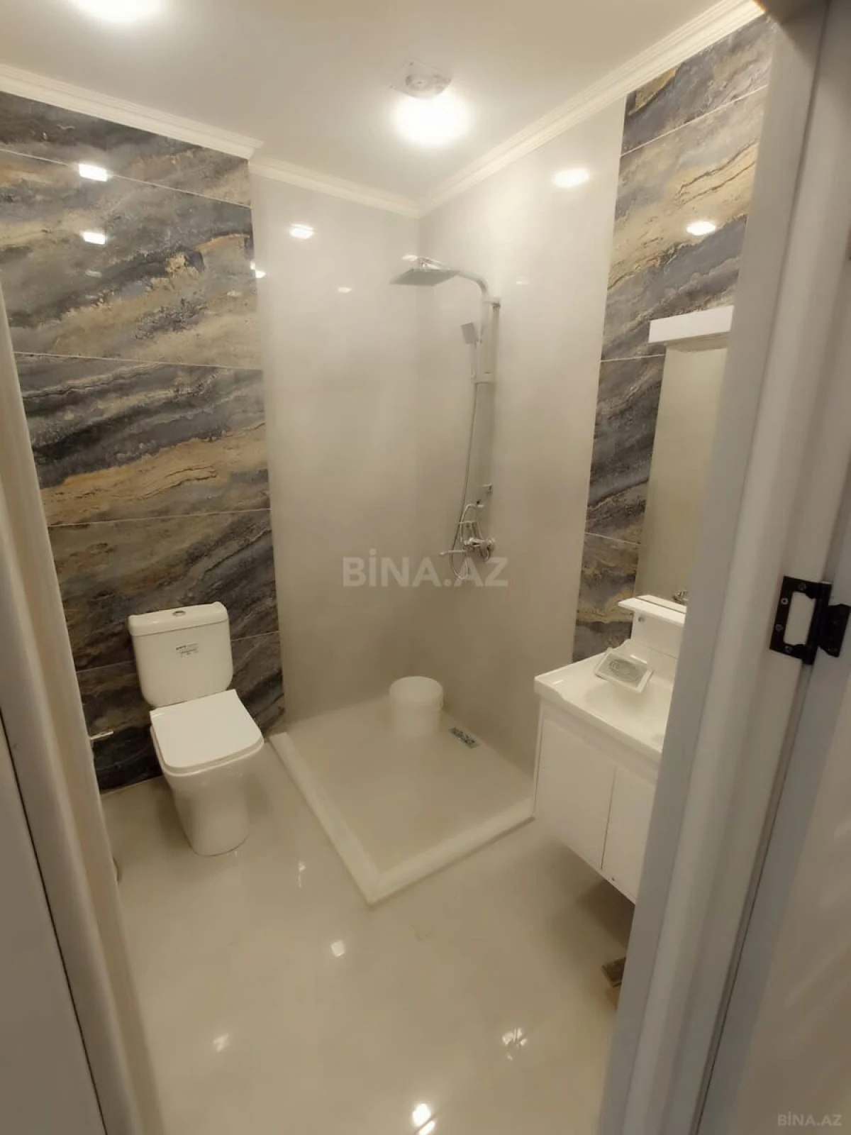 Kirayə verilir 2 otaqlı ofis 60 m²