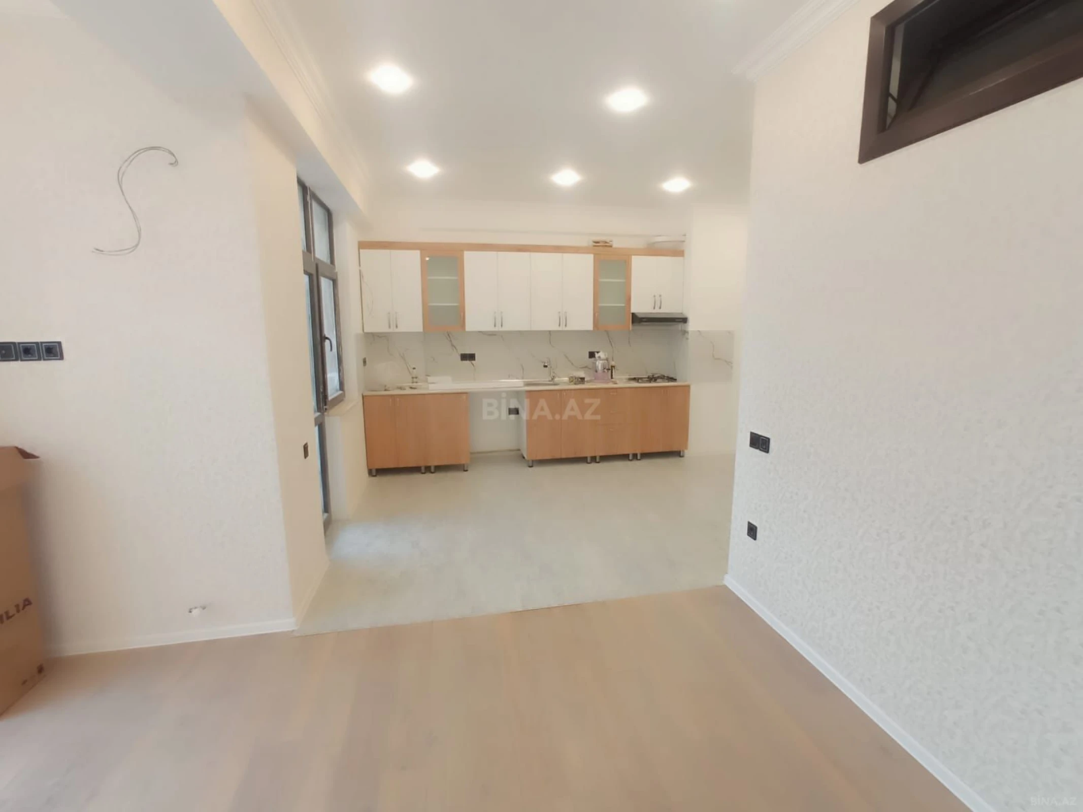 Kirayə verilir 2 otaqlı ofis 60 m²