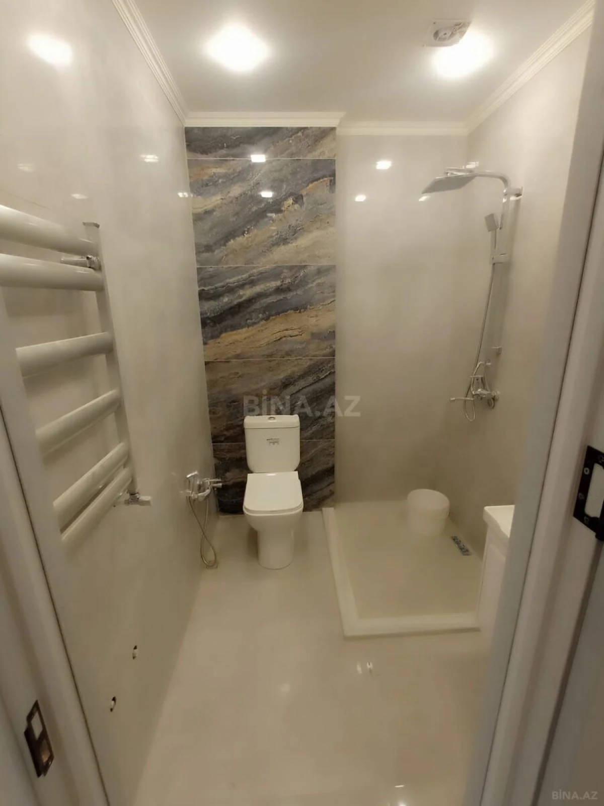 Kirayə verilir 2 otaqlı ofis 60 m²