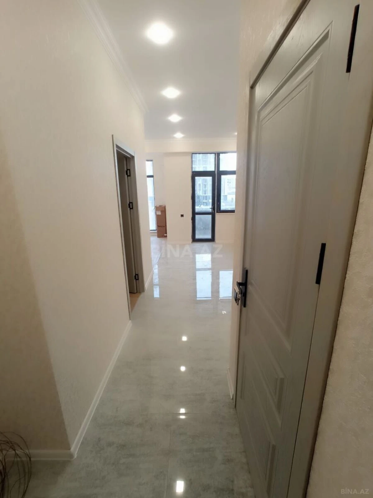 Kirayə verilir 2 otaqlı ofis 60 m²