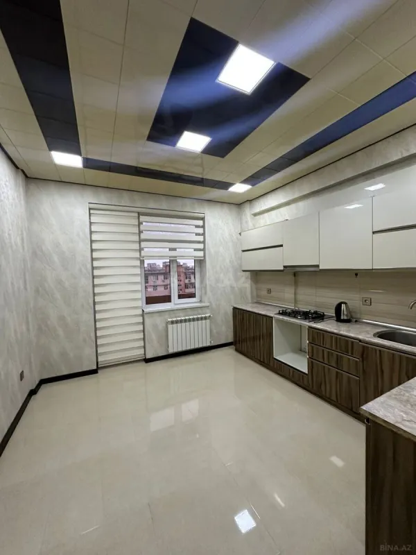 Satılır 3 otaqlı mənzil 122 m²