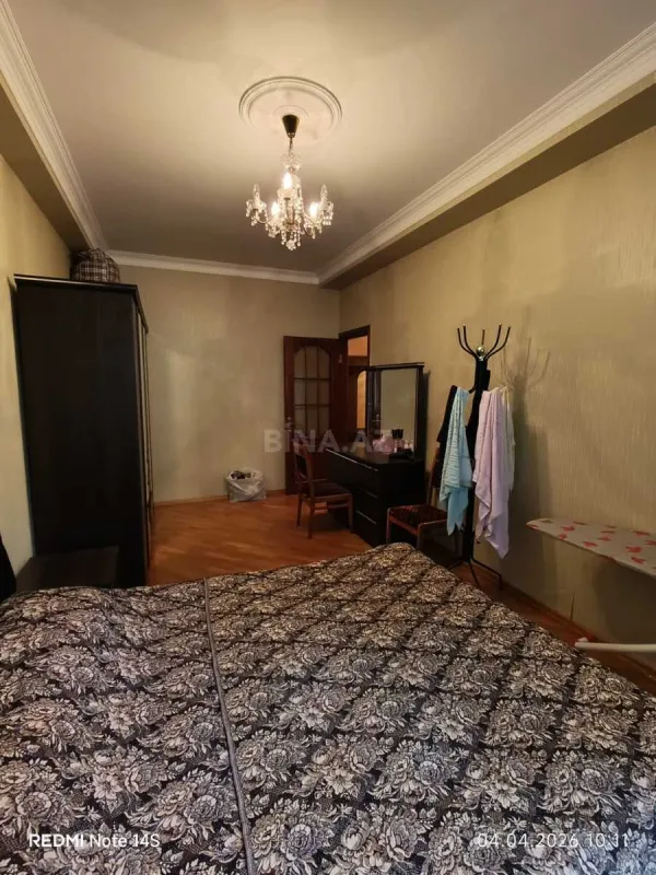 Satılır 2 otaqlı mənzil 75 m²