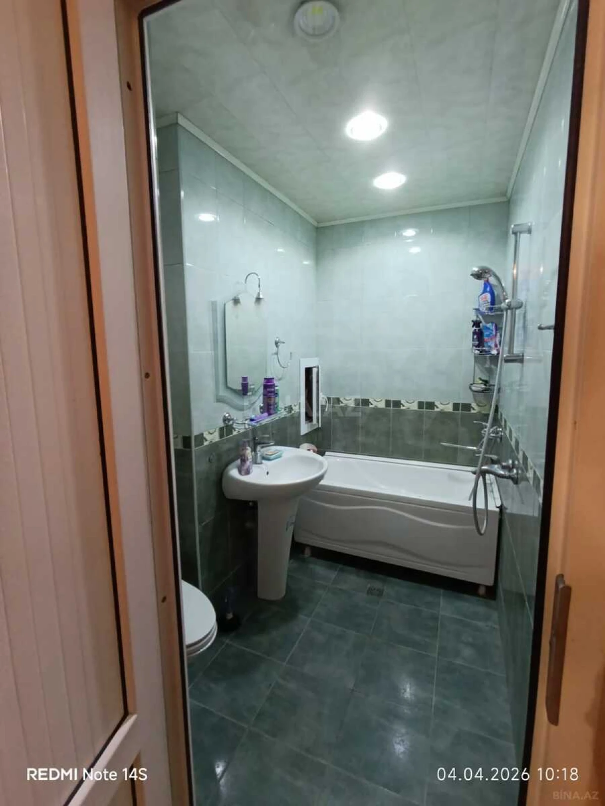 Satılır 2 otaqlı mənzil 75 m²