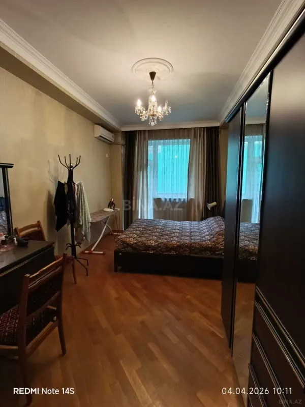 Satılır 2 otaqlı mənzil 75 m²
