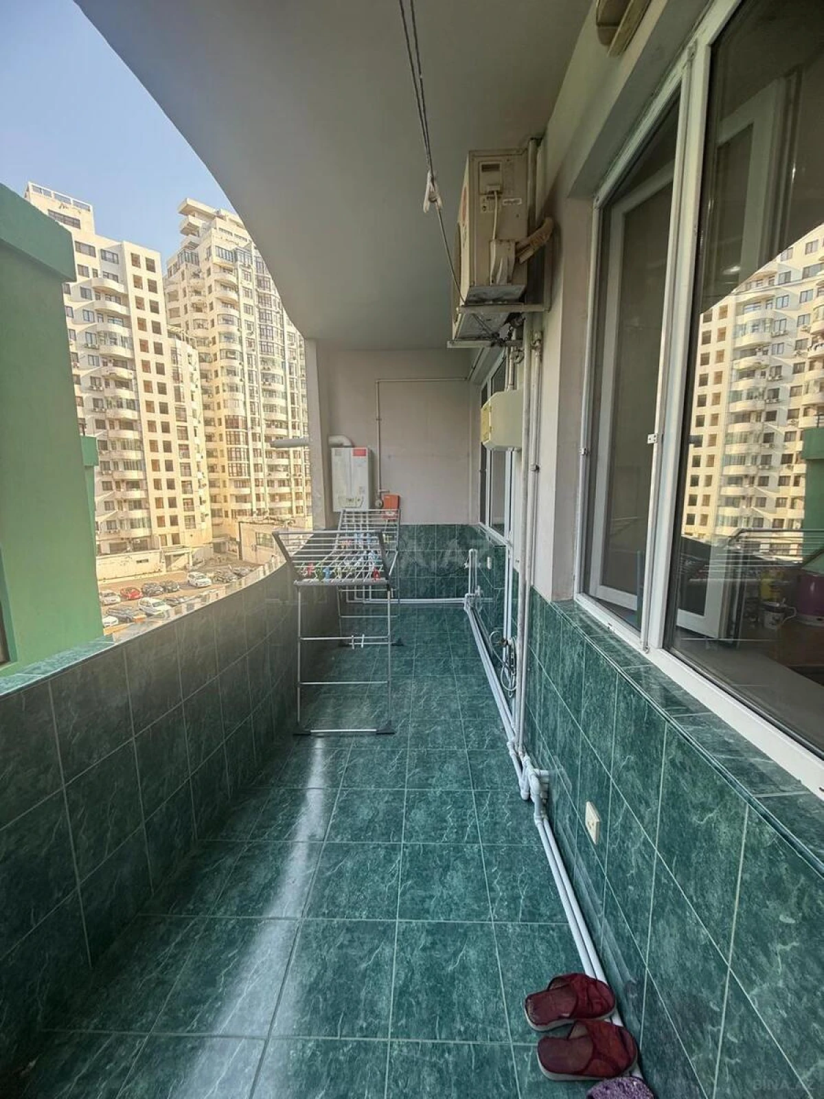 Satılır 2 otaqlı mənzil 75 m²