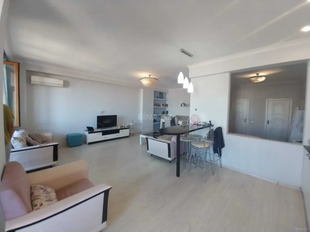 Satılır 2 otaqlı mənzil 68 m²