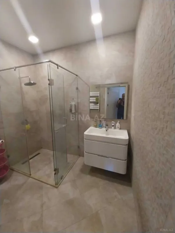 Satılır 2 otaqlı mənzil 68 m²