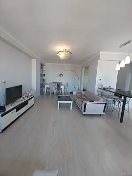 Satılır 2 otaqlı mənzil 68 m²