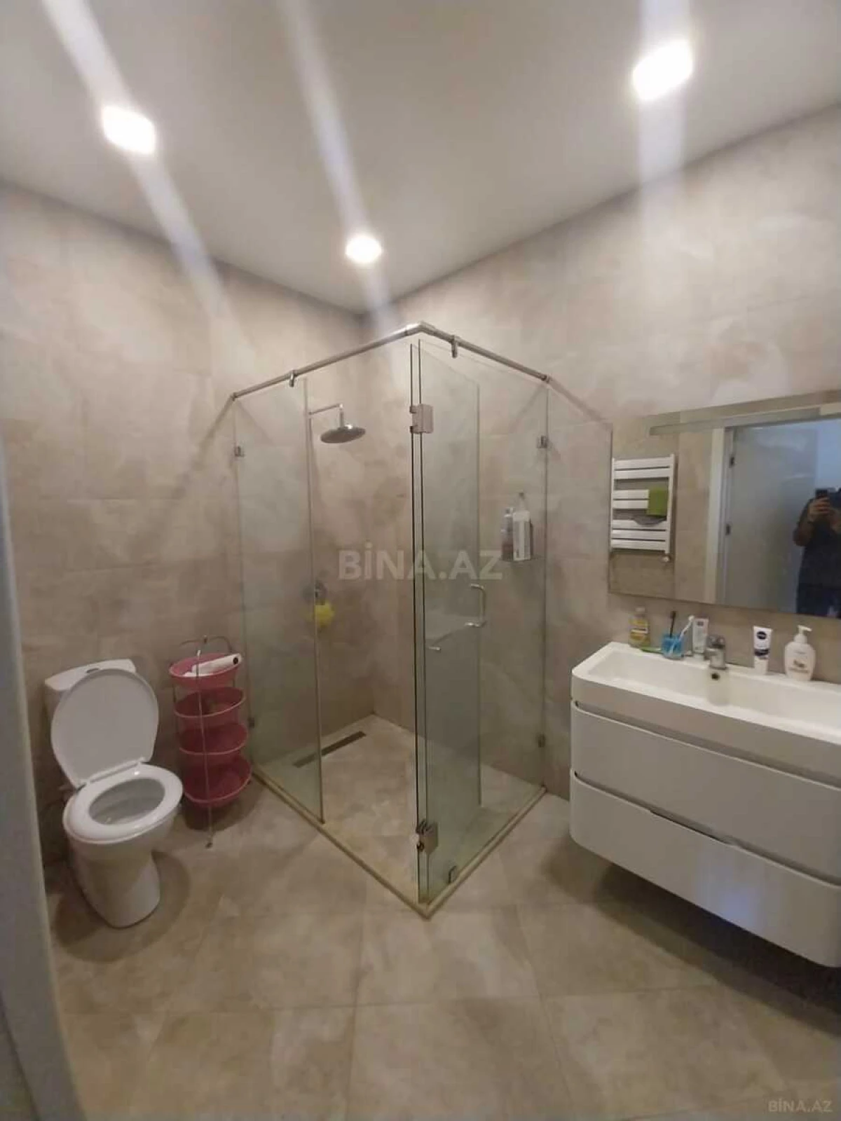 Satılır 2 otaqlı mənzil 68 m²