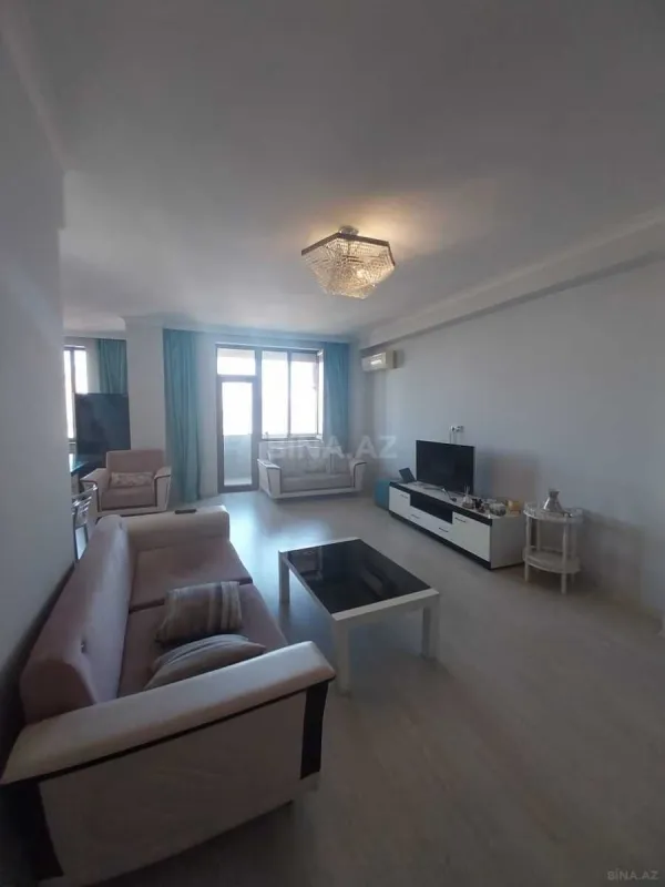 Satılır 2 otaqlı mənzil 68 m²