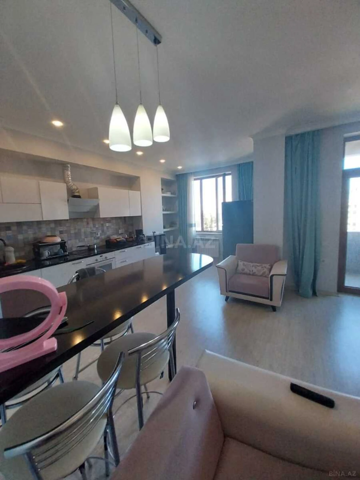 Satılır 2 otaqlı mənzil 68 m²