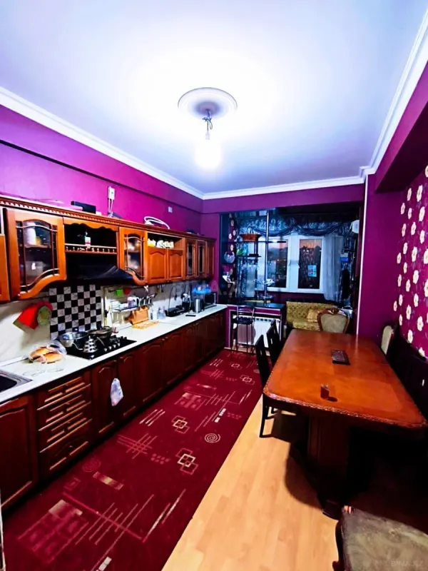 Satılır 3 otaqlı mənzil 145 m²