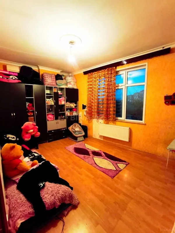 Satılır 3 otaqlı mənzil 145 m²