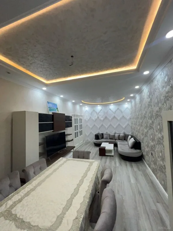 Kirayə verilir 2 otaqlı mənzil 106 m²