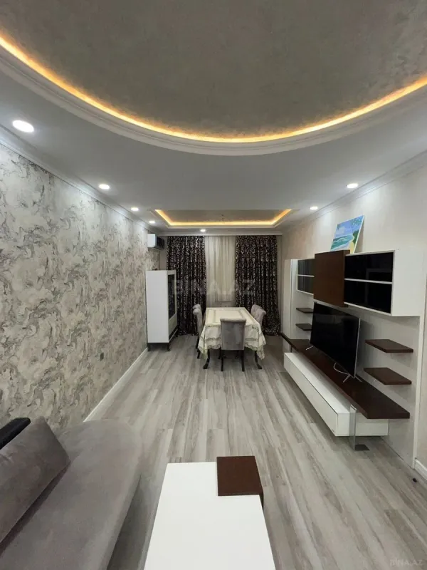 Kirayə verilir 2 otaqlı mənzil 106 m²