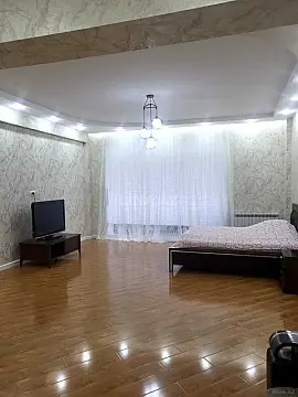 Kirayə verilir 1 otaqlı mənzil 63 m²