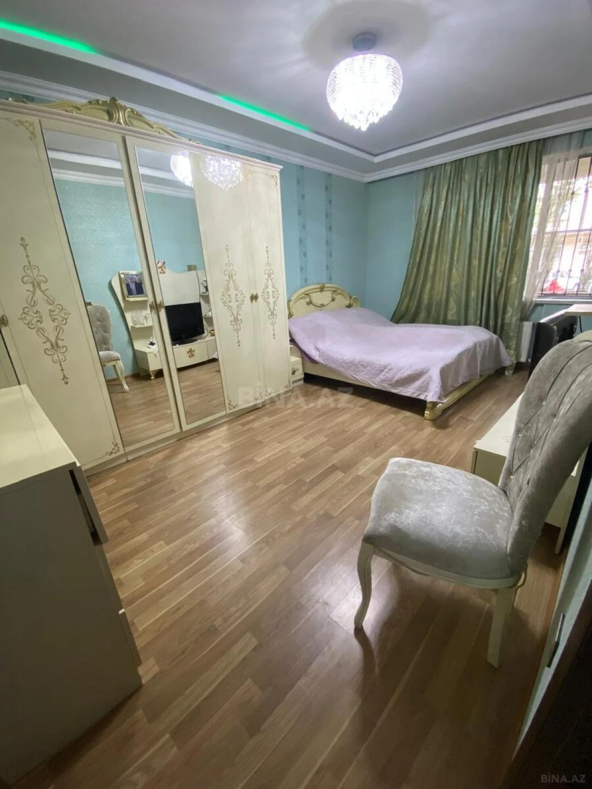 Satılır 4 otaqlı mənzil 80 m²