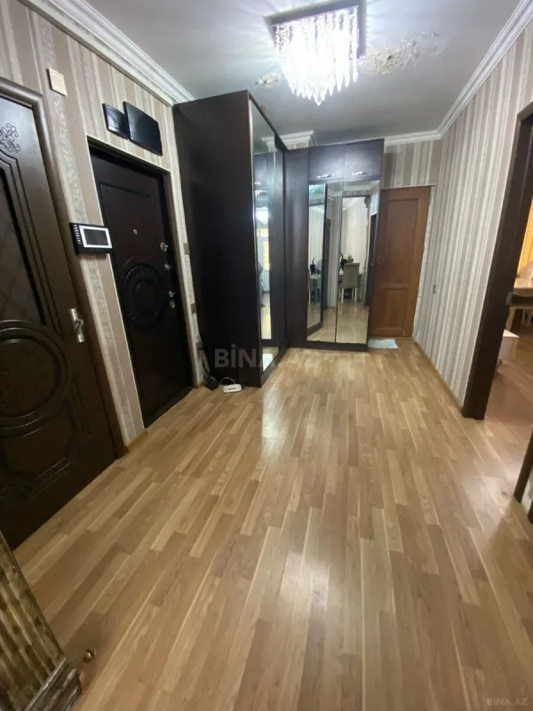 Satılır 4 otaqlı mənzil 80 m²