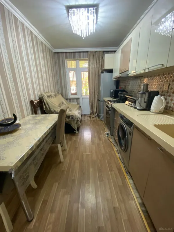 Satılır 4 otaqlı mənzil 80 m²