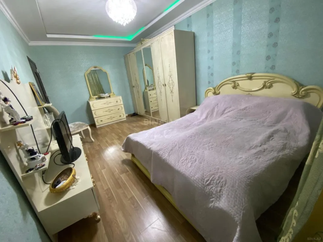 Satılır 4 otaqlı mənzil 80 m²