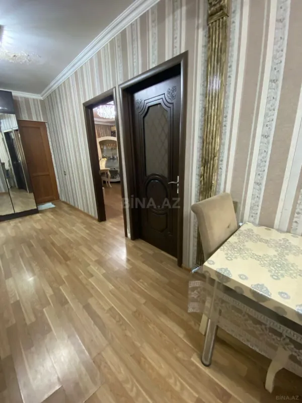 Satılır 4 otaqlı mənzil 80 m²