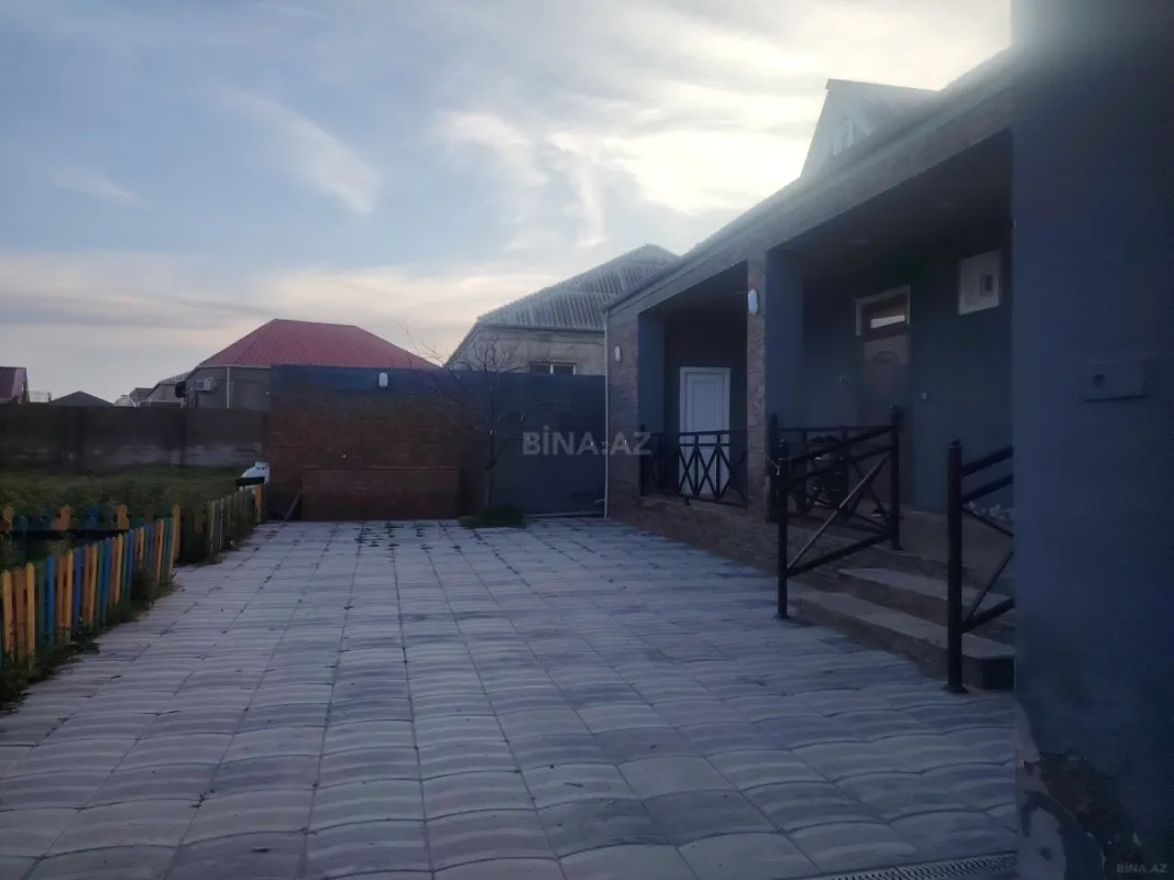 Satılır 3 otaqlı həyət evi 100 m²
