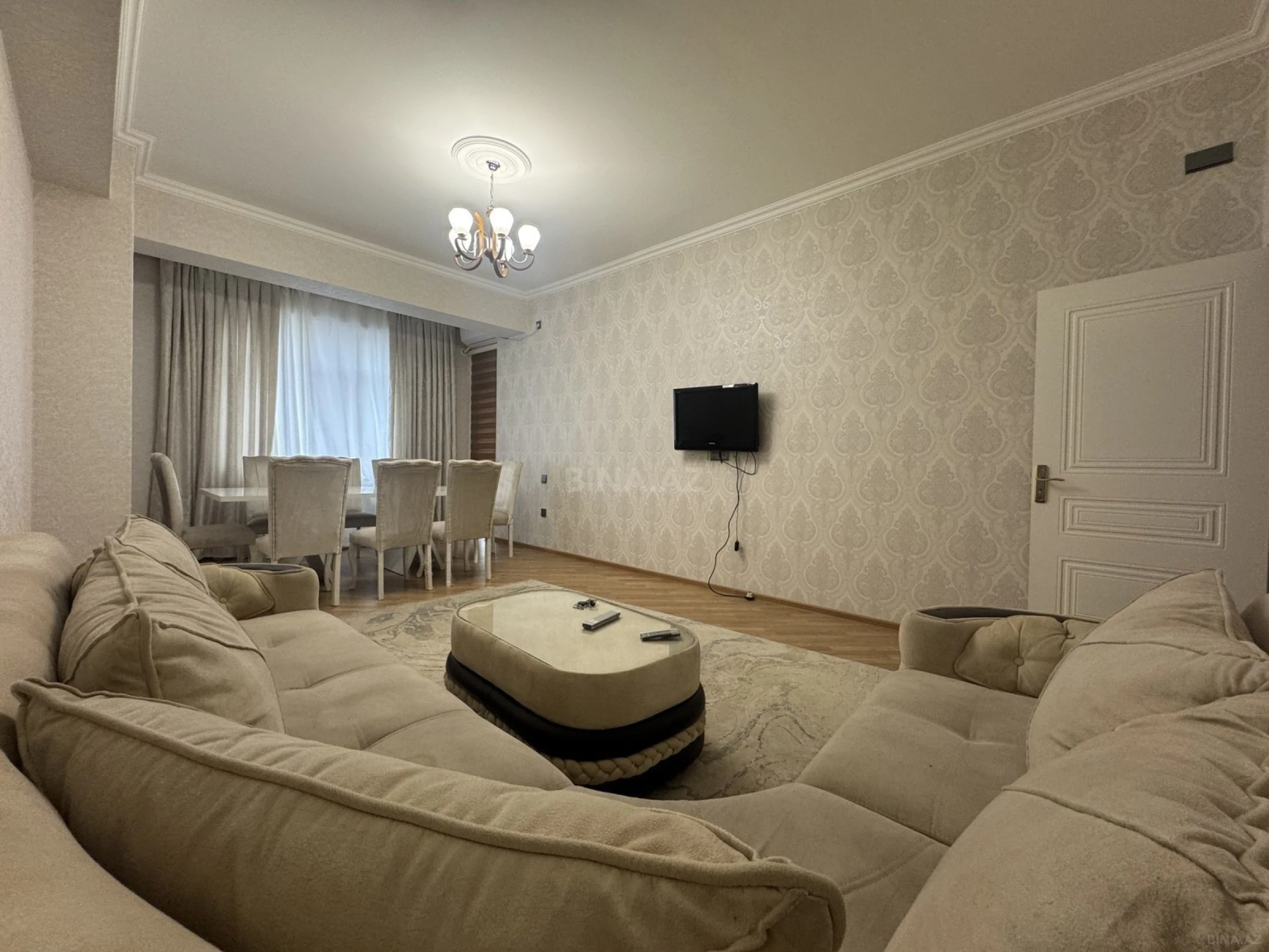 Kirayə verilir 3 otaqlı mənzil 120 m²