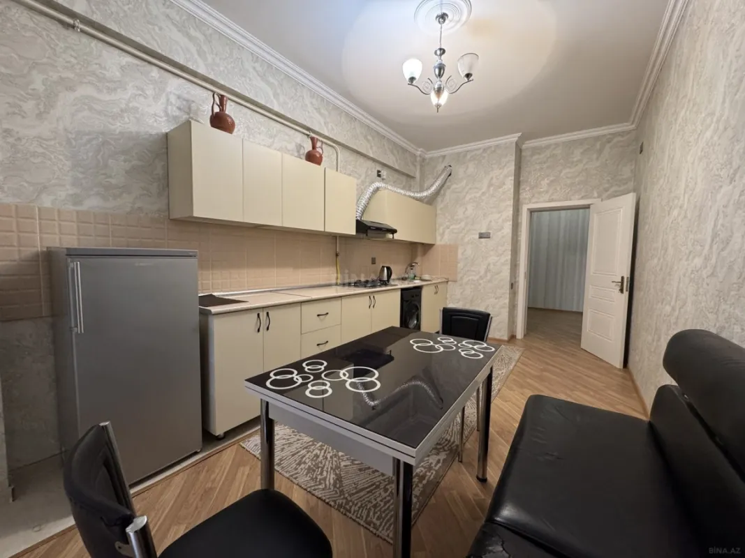 Kirayə verilir 3 otaqlı mənzil 120 m²