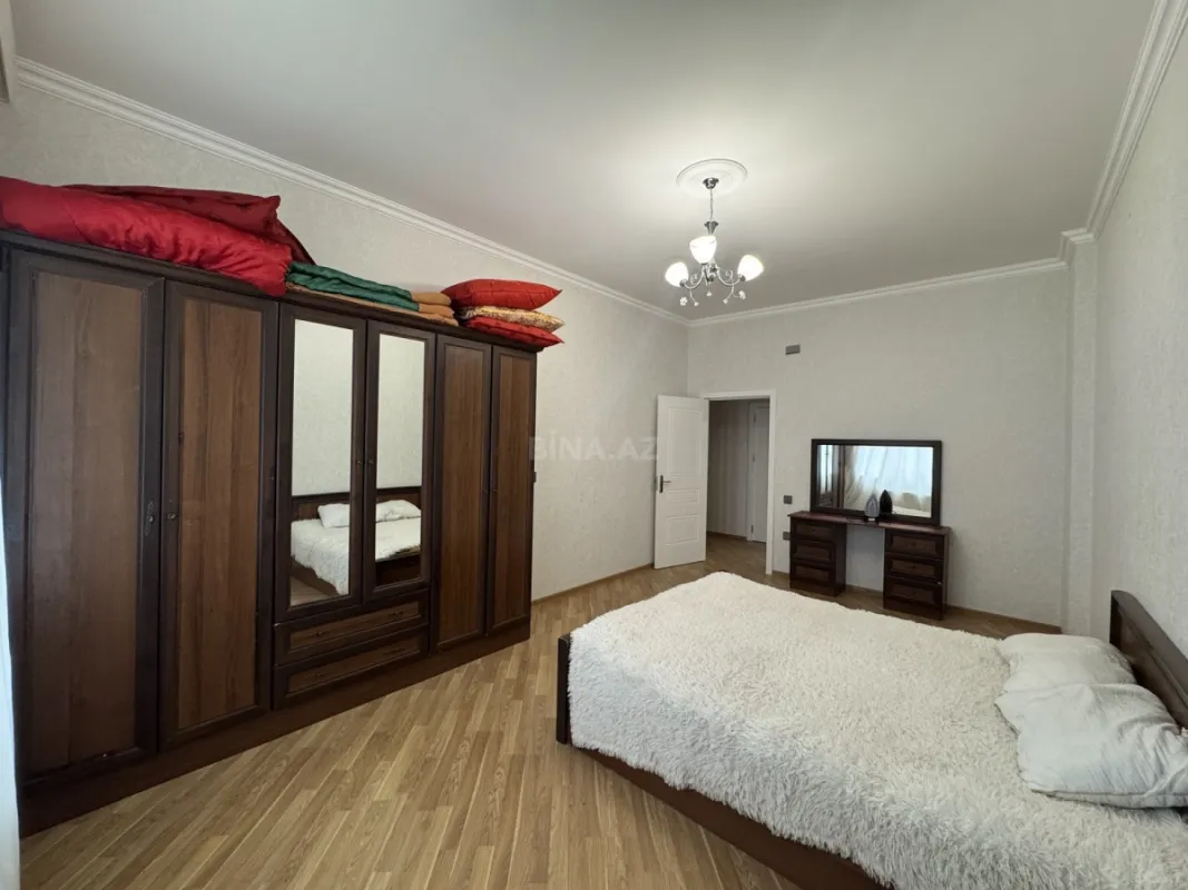 Kirayə verilir 3 otaqlı mənzil 120 m²