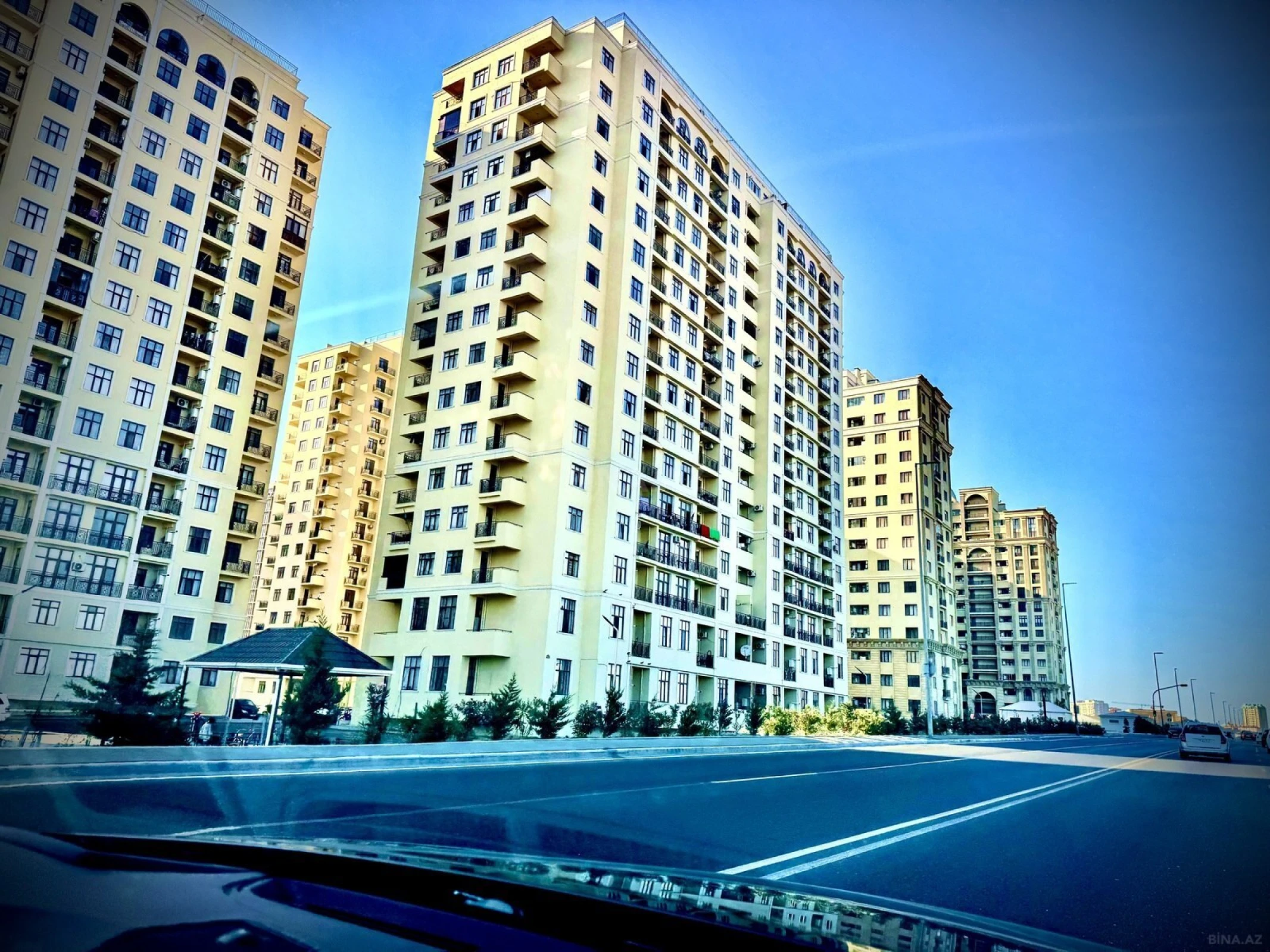 Kirayə verilir 3 otaqlı mənzil 120 m²