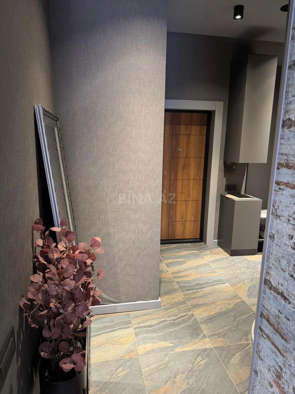 Kirayə verilir 2 otaqlı mənzil 70 m²