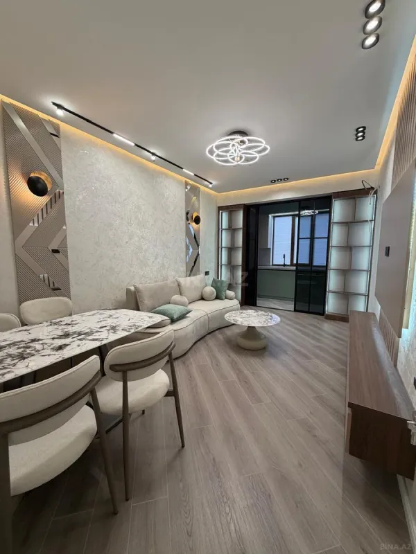 Satılır 2 otaqlı mənzil 67 m²