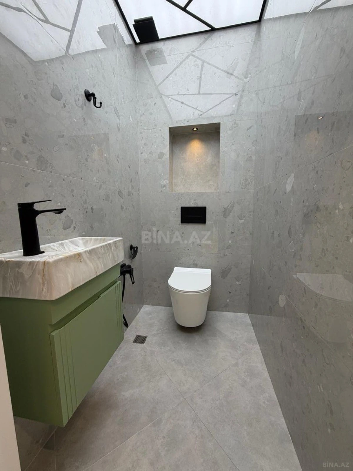 Satılır 3 otaqlı mənzil 91 m²