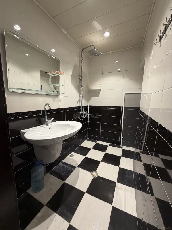 Kirayə verilir 2 otaqlı mənzil 60 m²