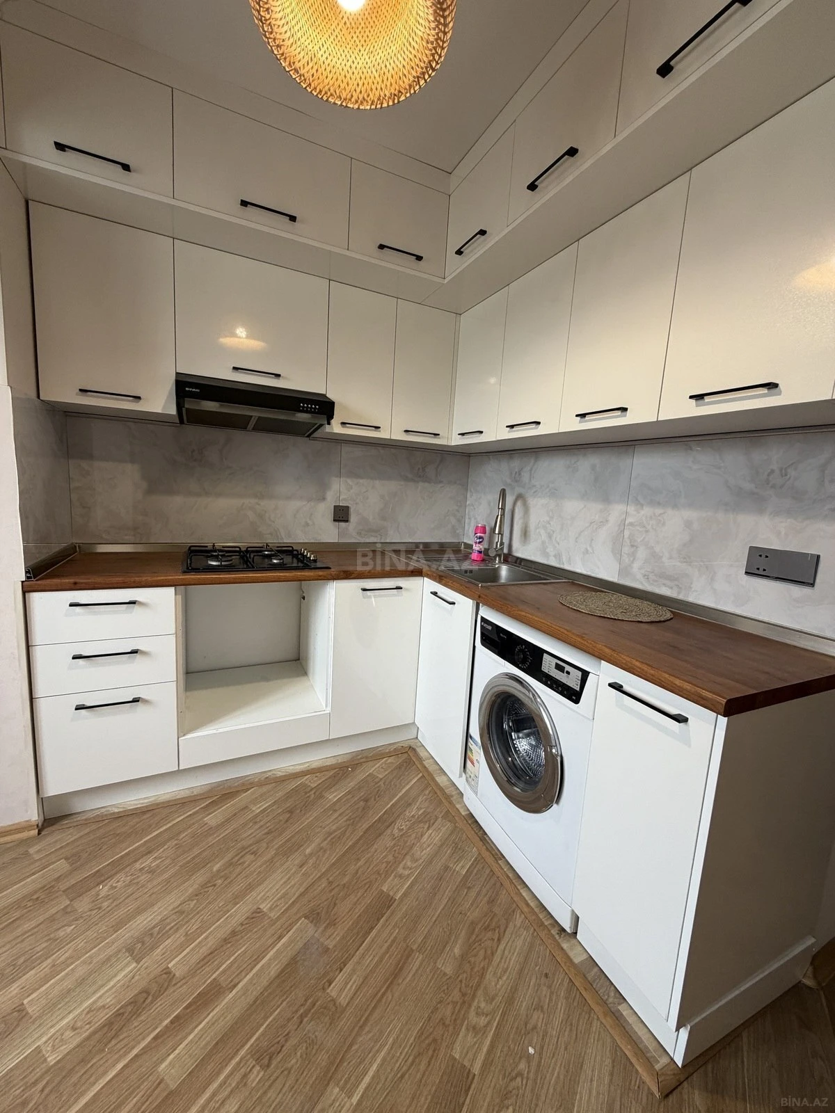 Kirayə verilir 2 otaqlı mənzil 60 m²